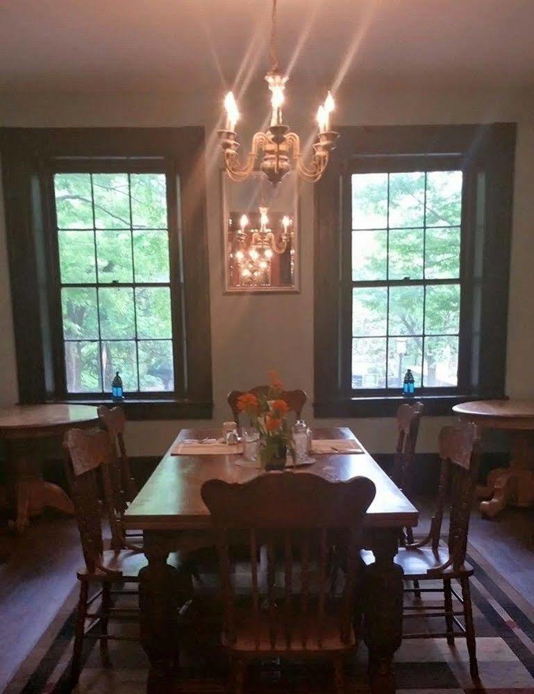 Inn At Patrick Henry'S Richmond Esterno foto